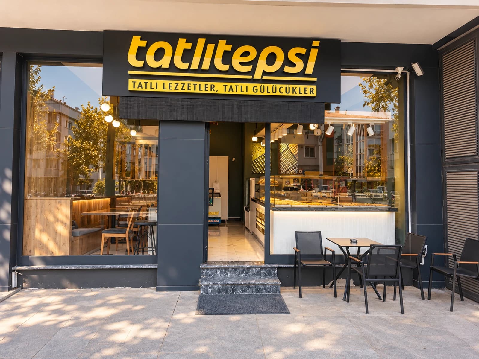 Tatlı Tepsi Loca Şube, Düzce dış cephesi